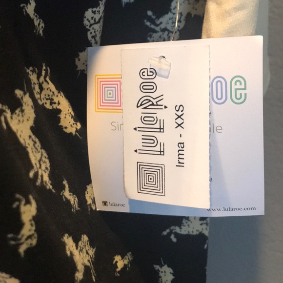 濾 Lularoe Unicorn Irma 濾 - Picture 4 of 4